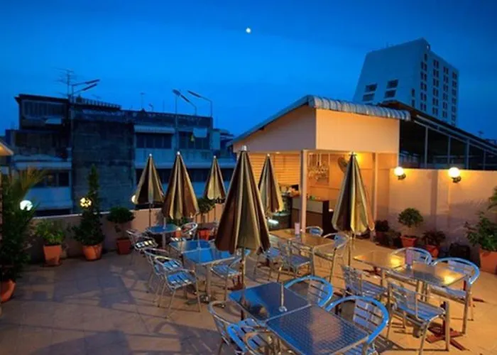 Arawana Express Chinatown Hotel 3*