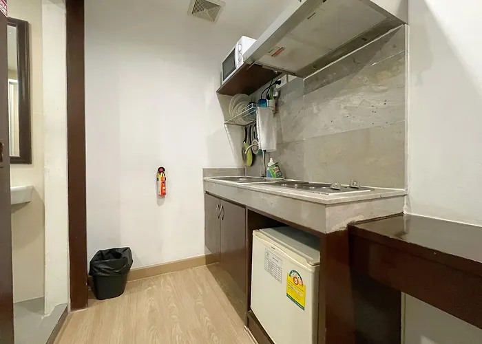 Arawana Express Chinatown Hotel 3*