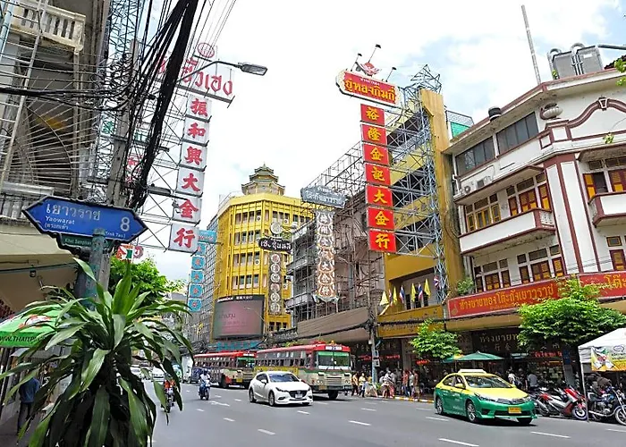 מלון Arawana Express Chinatown 3*