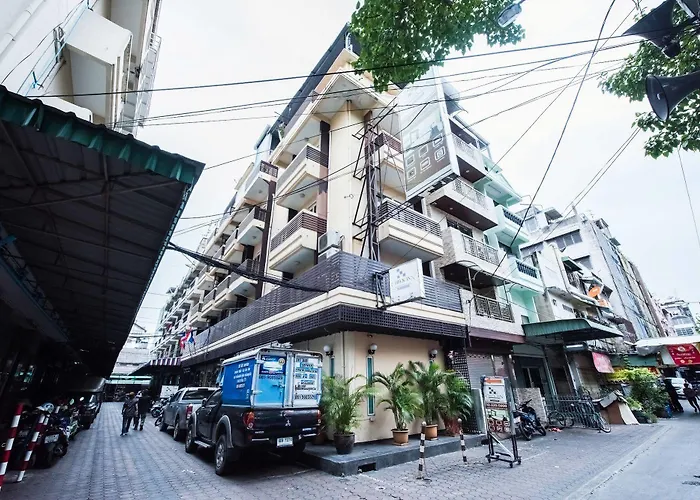Arawana Express Chinatown Hotel